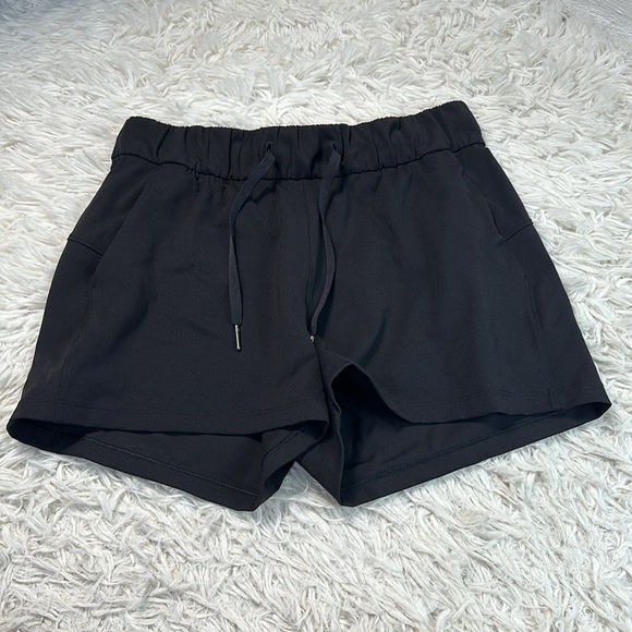Lululemon On The Fly Short *Woven *2.5" Black - Picture 1 of 6